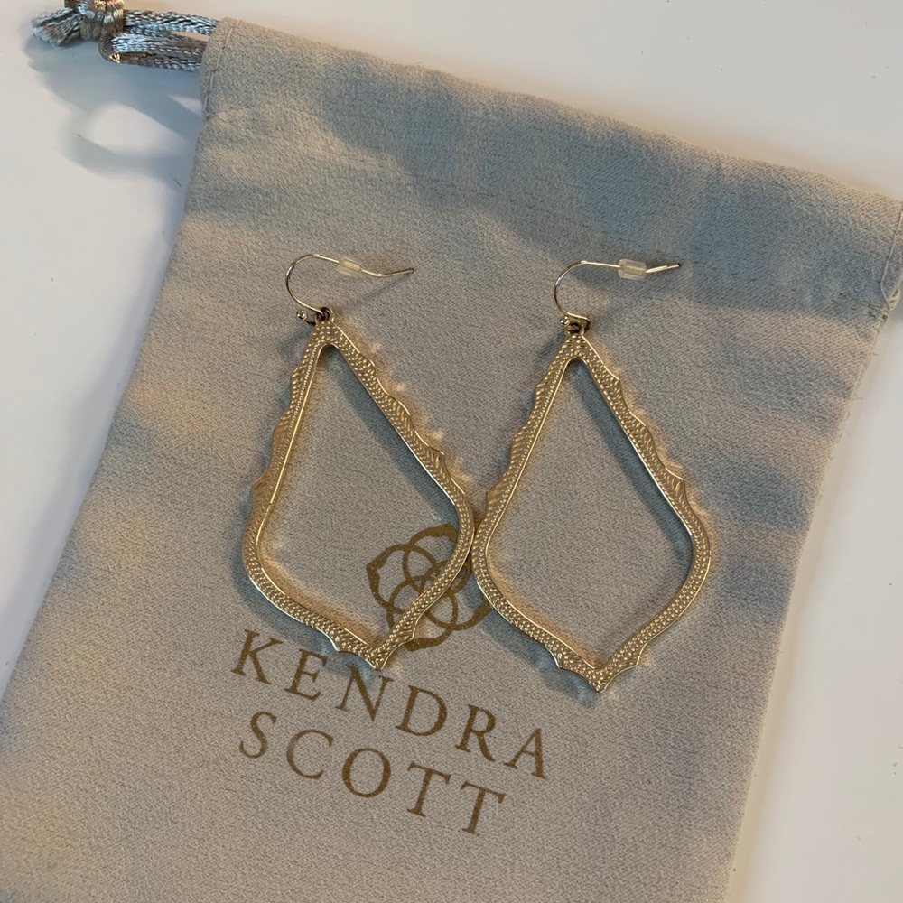 Kendra Scott Sophee Statement earrings in gold